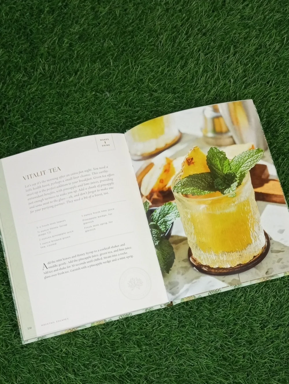 🏠🍒 Official The White Lotus Cocktail Collection Book